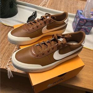 Nike Court Shot Sneakers FQ8146-201 Brand New